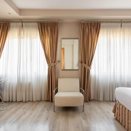 Hotel Crisol Almirante Bonifaz à Burgo Extérieur photo