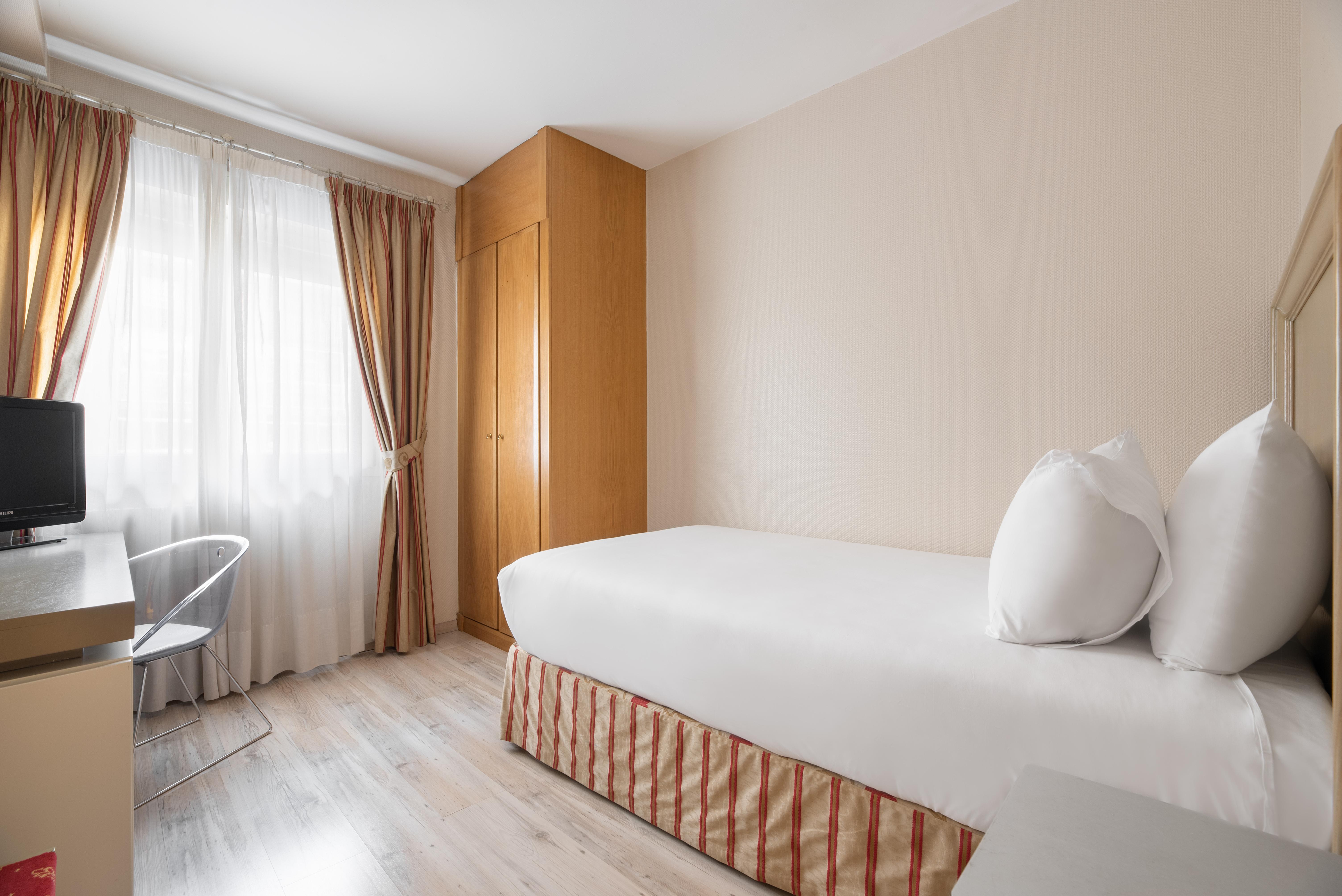 Hotel Crisol Almirante Bonifaz à Burgo Extérieur photo