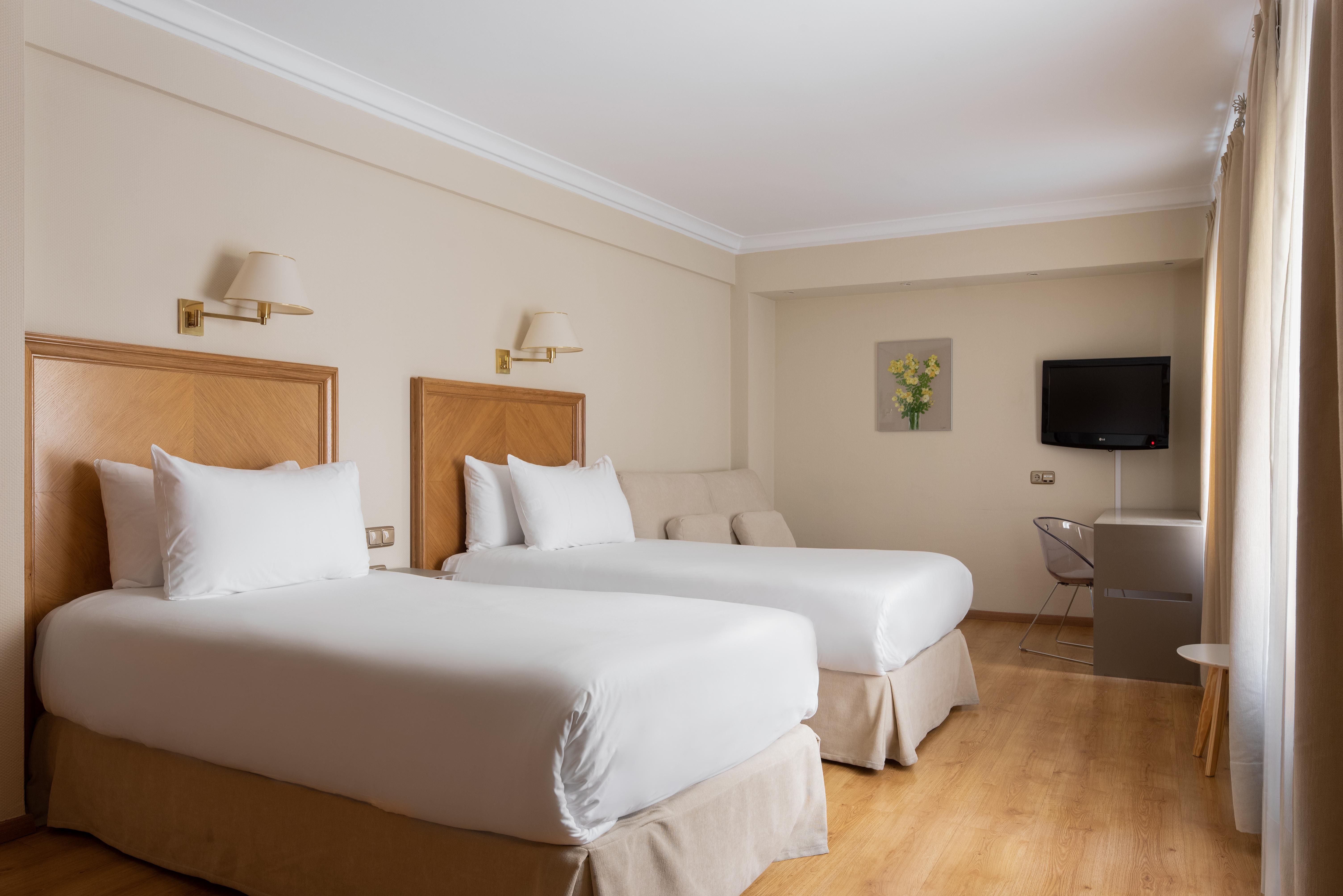 Hotel Crisol Almirante Bonifaz à Burgo Extérieur photo
