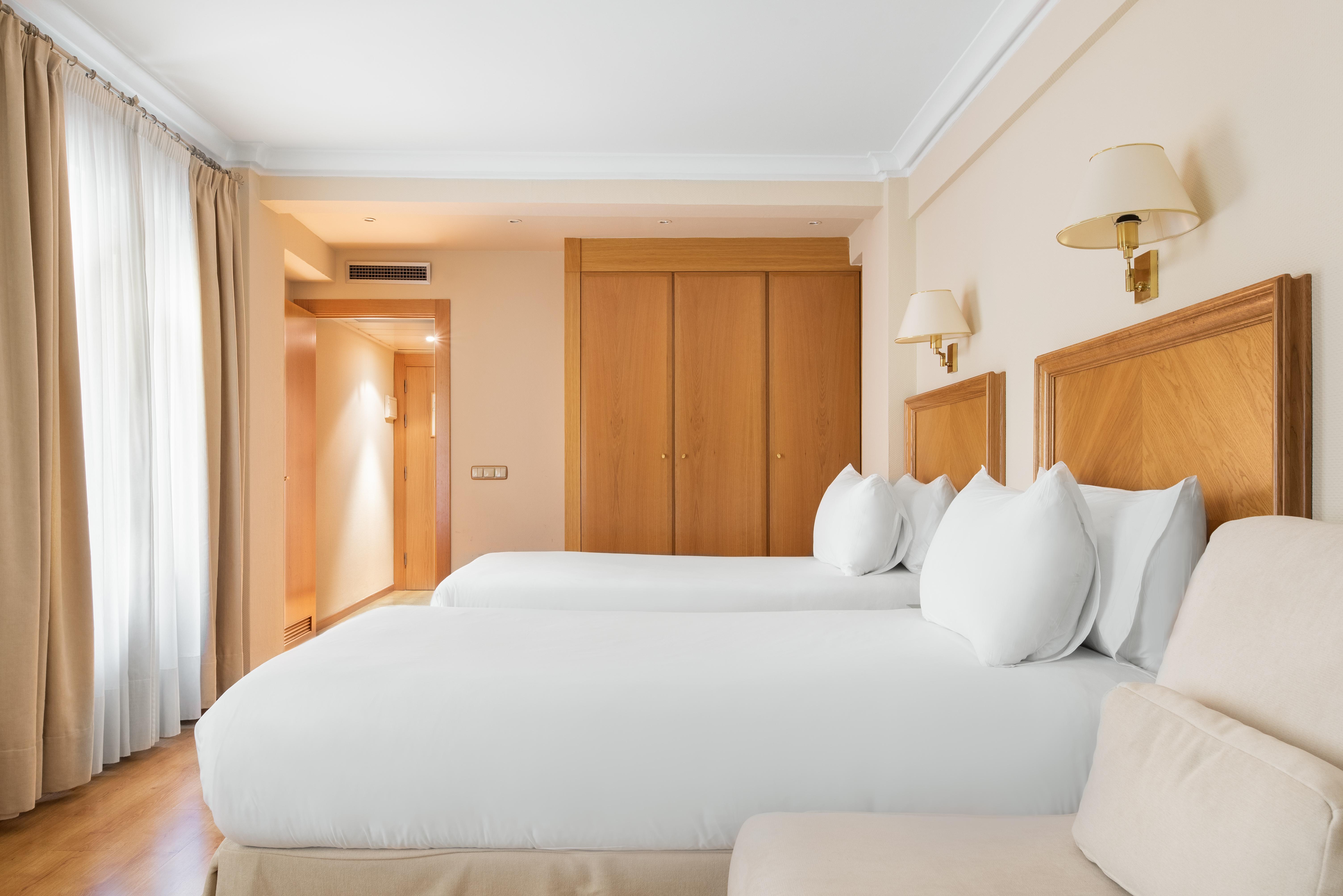 Hotel Crisol Almirante Bonifaz à Burgo Extérieur photo