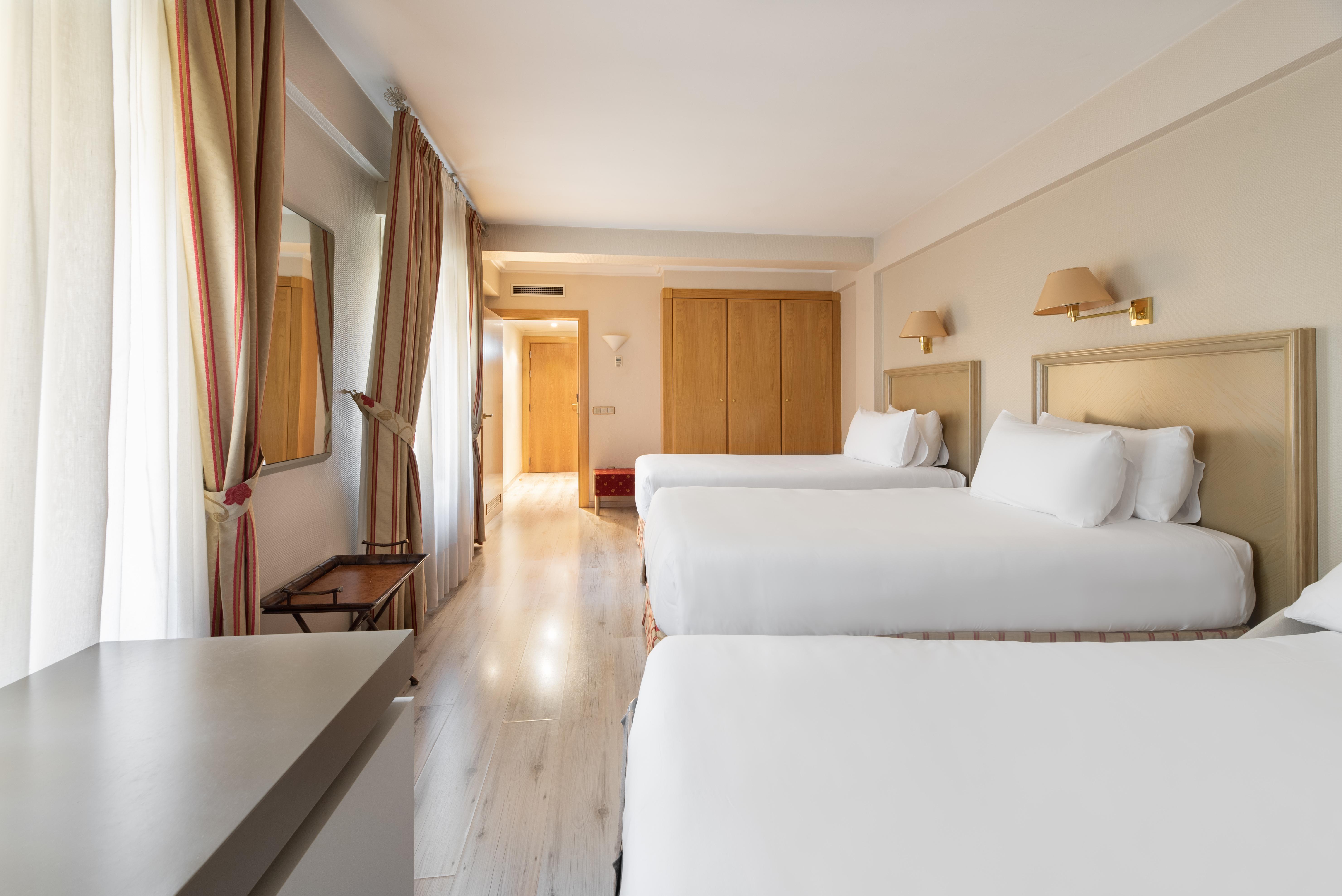 Hotel Crisol Almirante Bonifaz à Burgo Extérieur photo