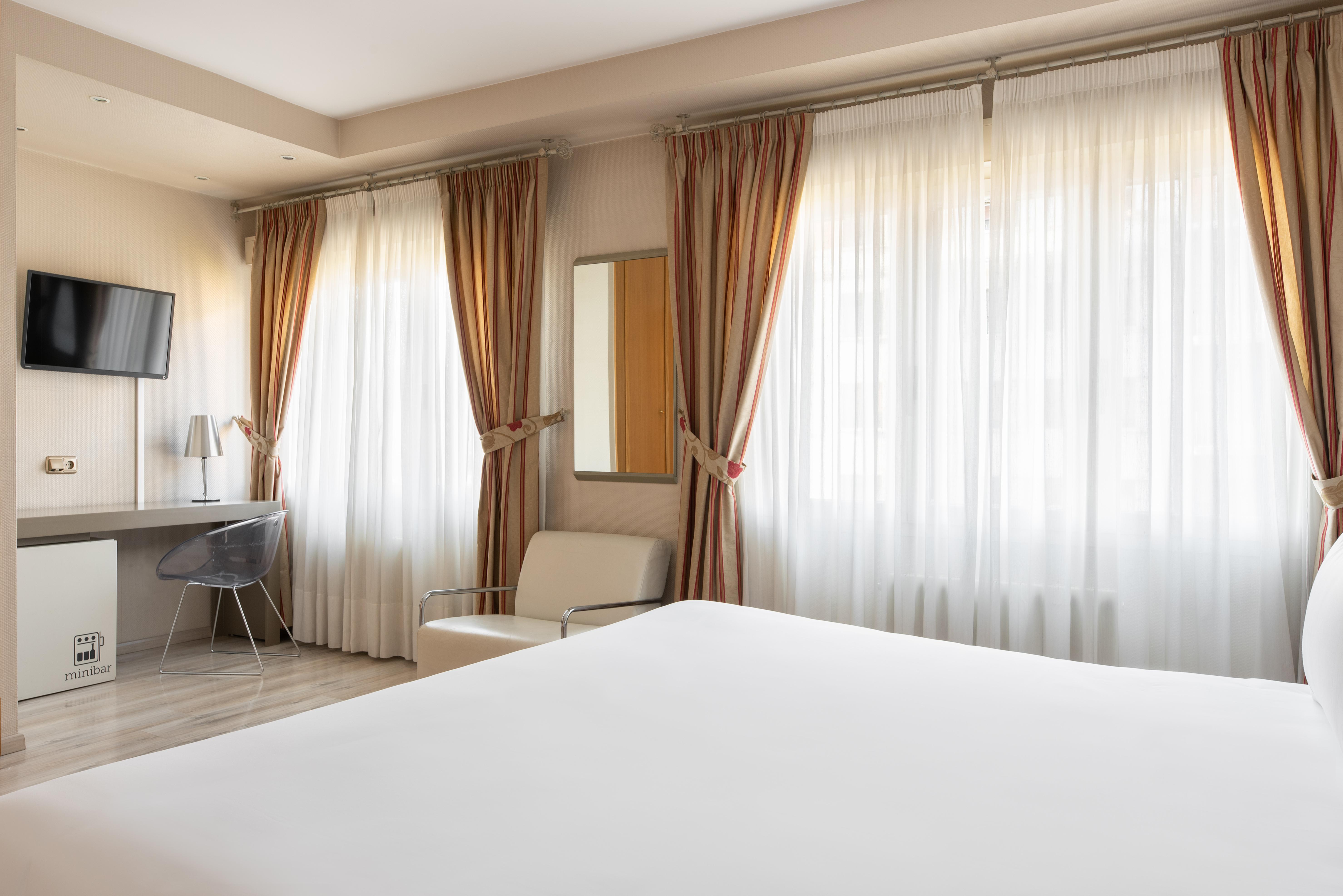 Hotel Crisol Almirante Bonifaz à Burgo Extérieur photo