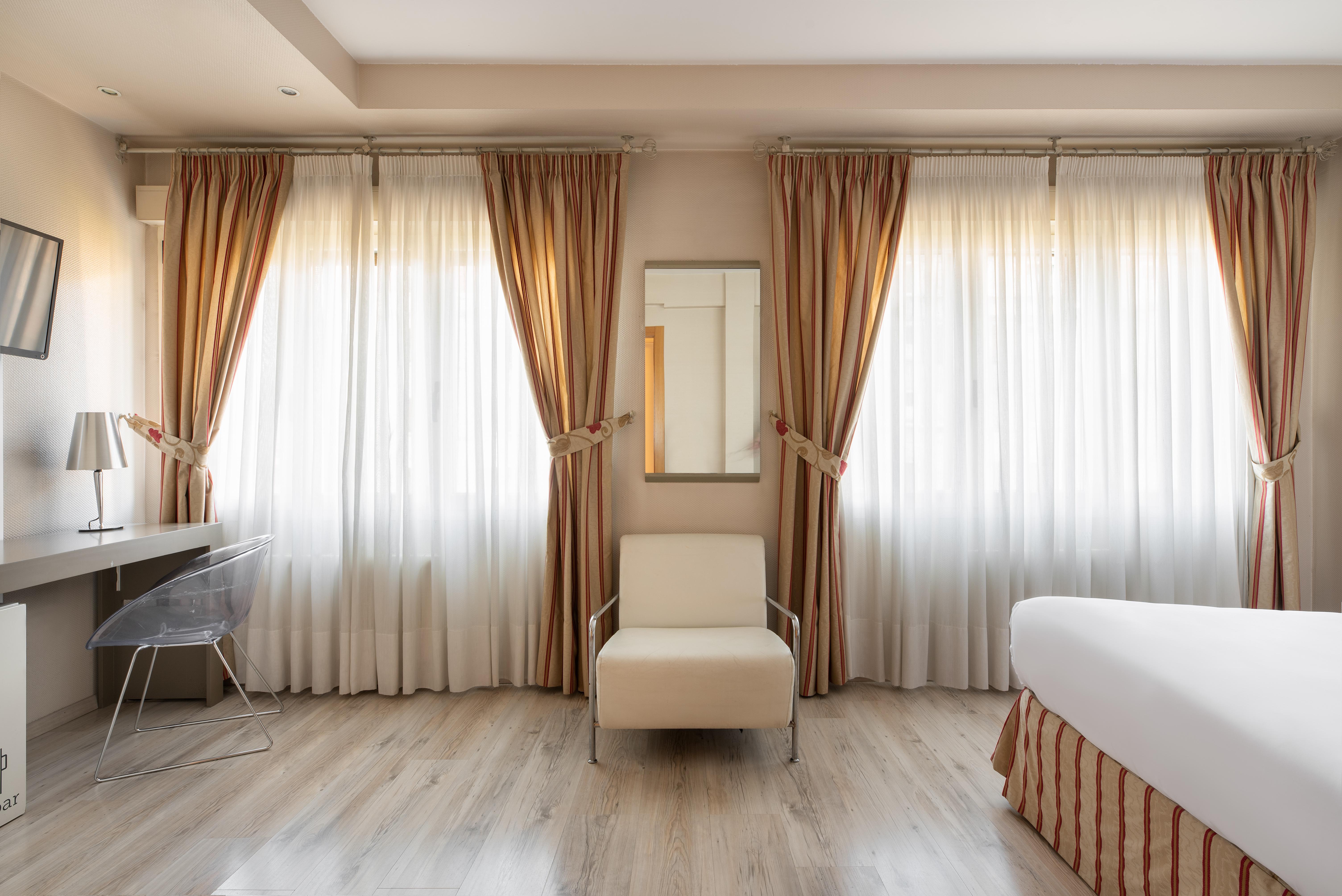 Hotel Crisol Almirante Bonifaz à Burgo Extérieur photo