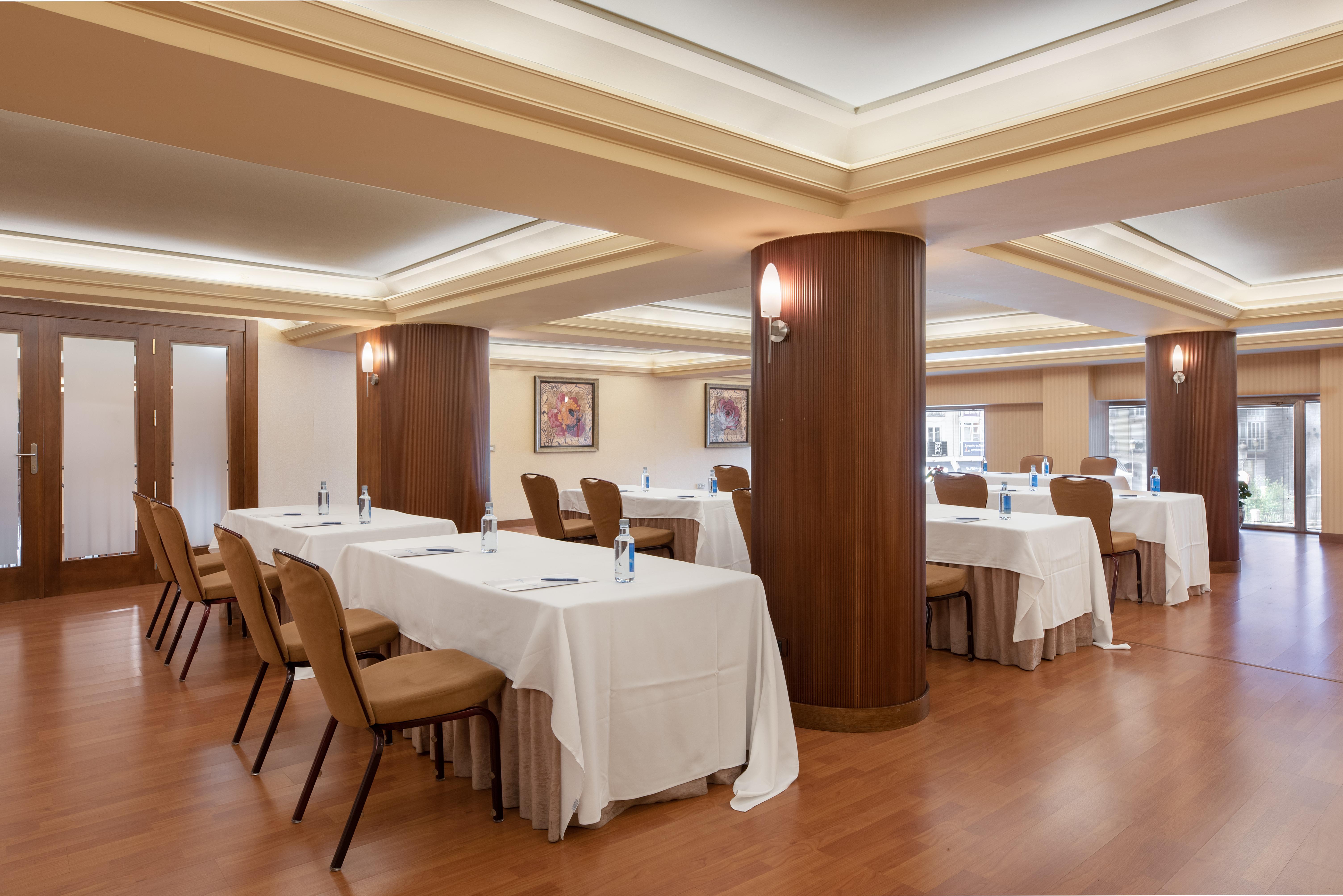 Hotel Crisol Almirante Bonifaz à Burgo Extérieur photo