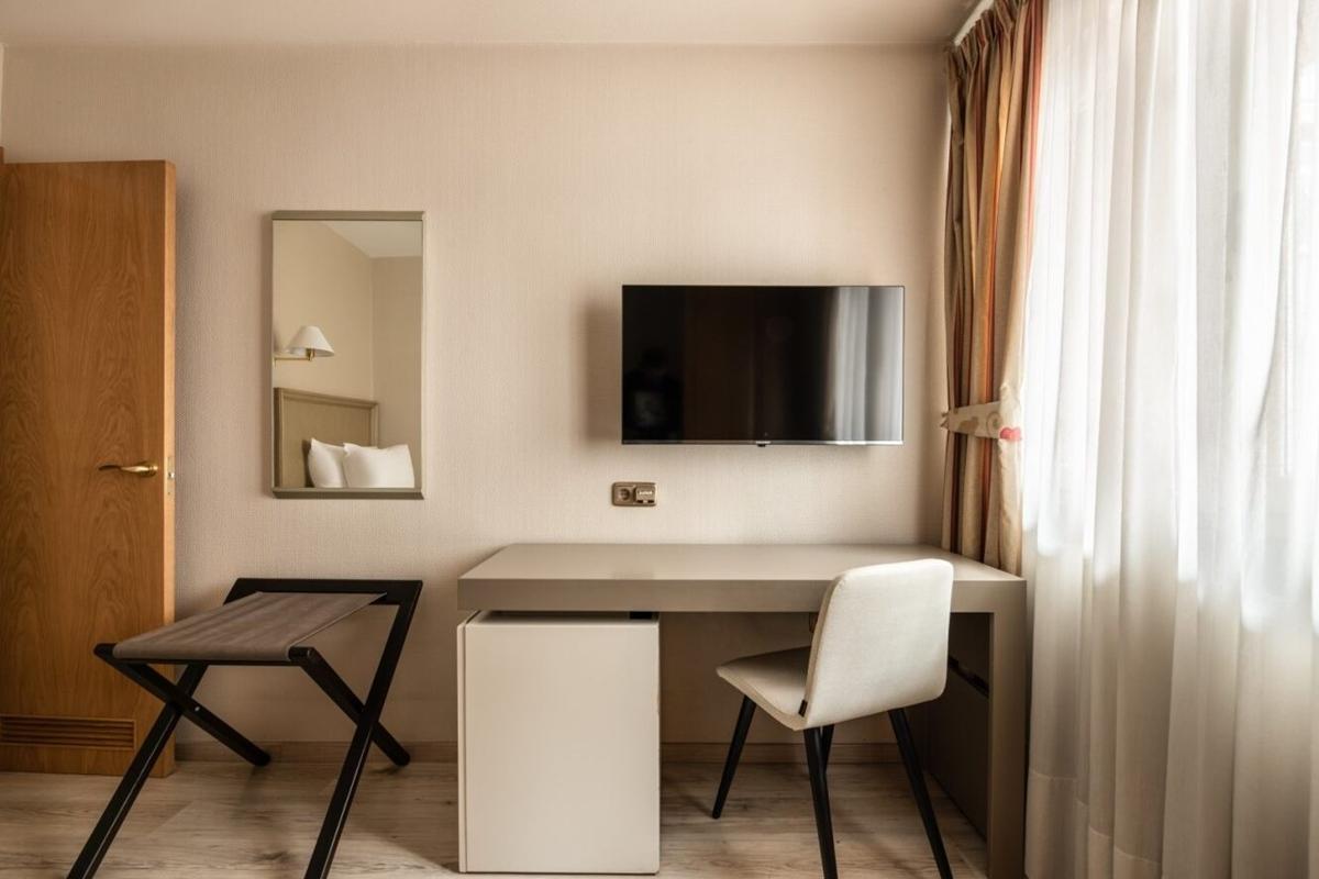Hotel Crisol Almirante Bonifaz à Burgo Extérieur photo