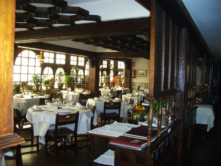 Hotel Crisol Almirante Bonifaz à Burgo Extérieur photo